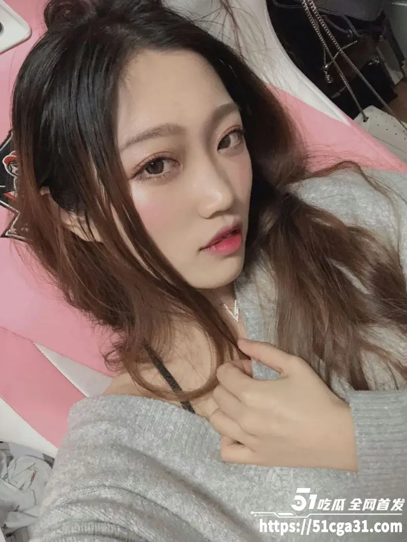 上海浦东母狗 张慧莲 性爱视频曝光 巨乳肥臀身材火辣 骑乘式猛烈扭腰 狂野惊人! 图4