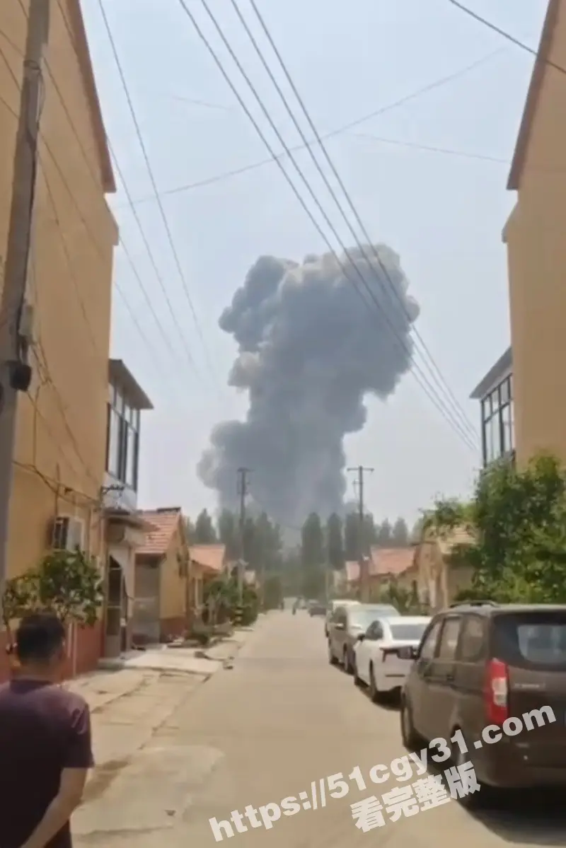 山东高密化工厂爆炸事件 火光冲天浓烟滚滚 现场视频震惊全网！ 图6