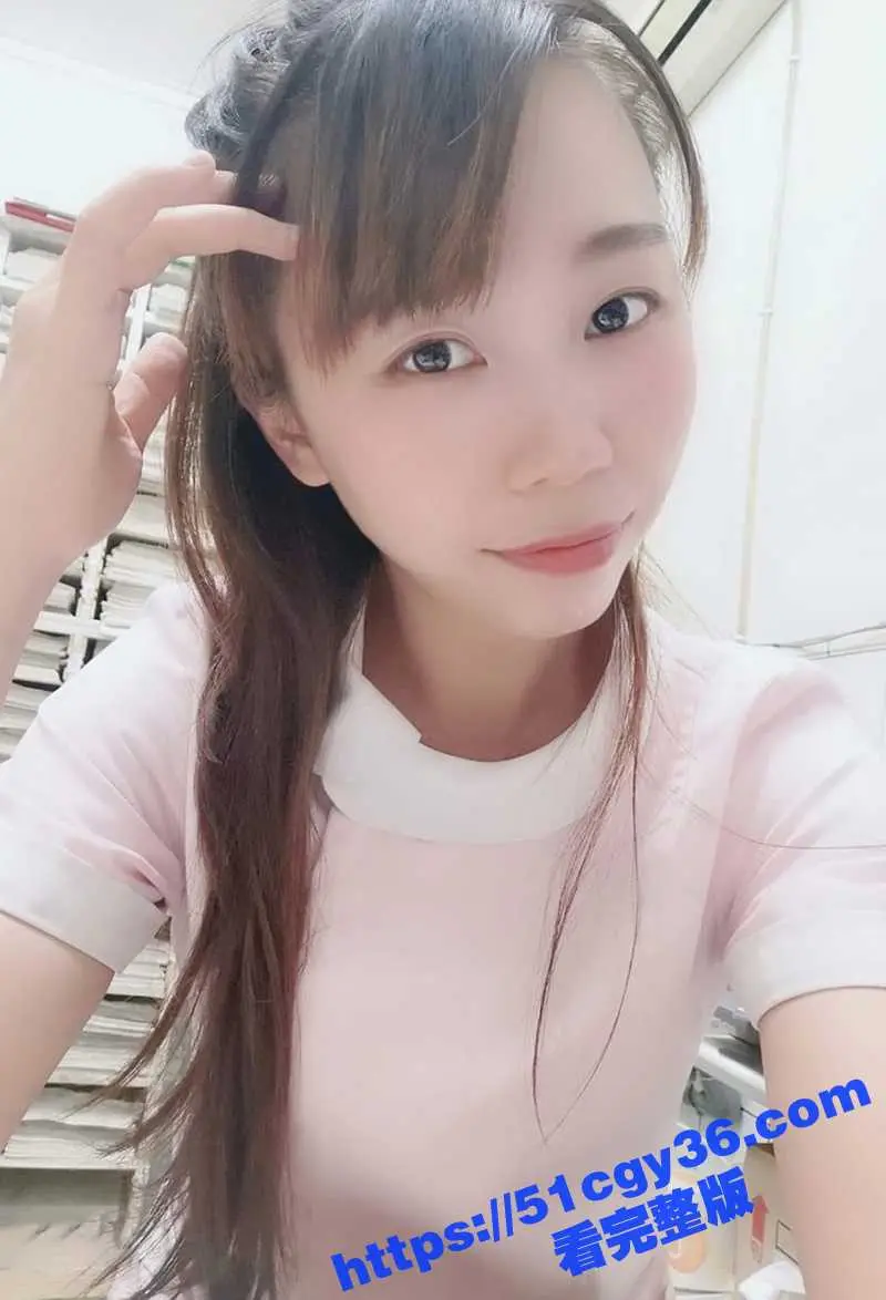 台湾人妻护理师偷情视频被老公曝出 车内为奸夫口交舔屌 被无套爆操狂喷淫水！ 图2