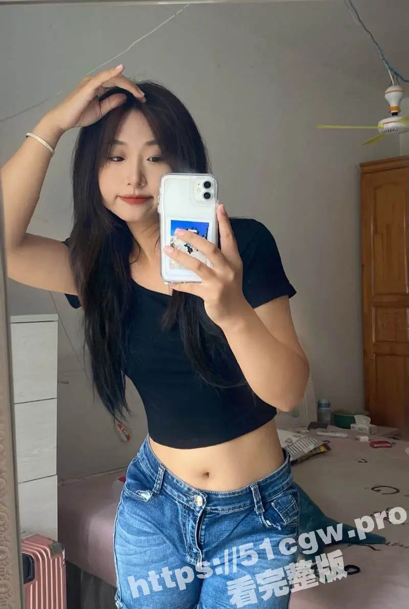 河南郑州汽车女销售员 为了卖车被客户潜规则 客户只要买车就能无条件操两次 这身材的确奈斯啊 图1
