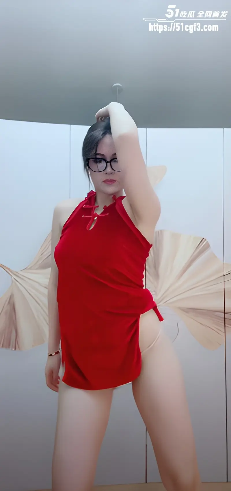 快手网红 小阿姨 热舞福利上线 酥胸肥臀疯狂抖动 性感身材勾起肾上腺素 图1