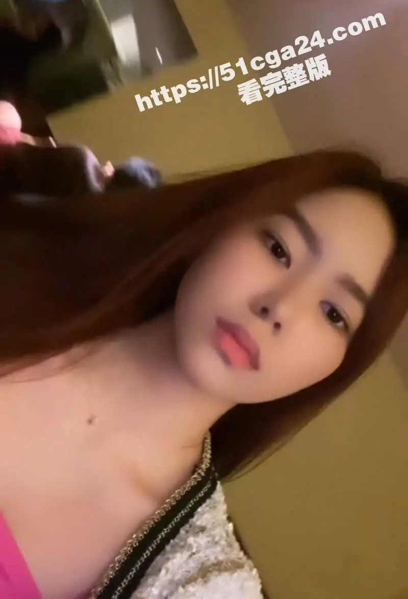 混血美女网红 jesslynnyangg 与前男友性爱视频流出 露脸口交车震 无套内射超反差! 图1