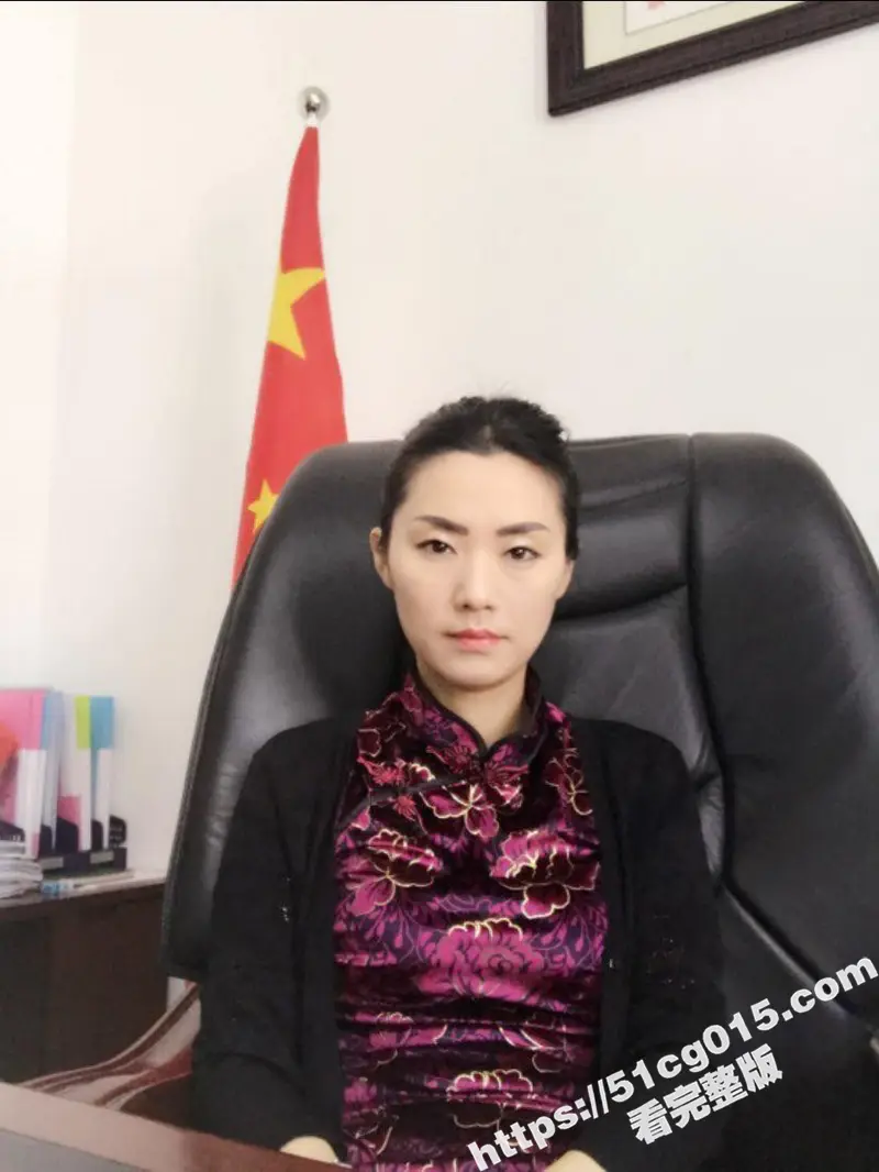 史上颜值最高的美女官员落马!江西浮梁市监局局长 李彬 被双规!偷情视频曝光 原来美女局长是靠骑上去的 图10