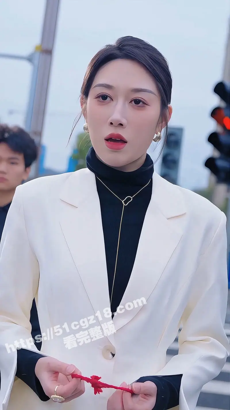 每日短剧《父辈的荣耀》全球首播引爆热议 大夏将军弃女救战友子 逆袭真相爽到飞! 图2