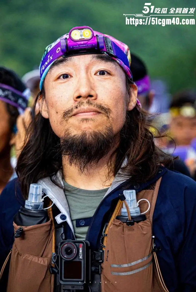 辽宁本溪关门山 100KM越野跑突发暂停 大哥跑一半突然被喊停 下山时生无可恋 图7