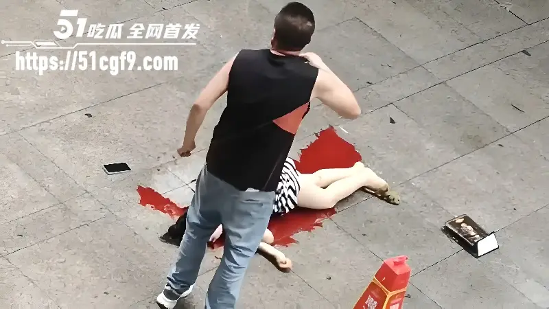 陕西延安金泽酒店血案 男子因妻子出轨当街持刀杀人后自杀 绿帽怒火直接燃爆 图5