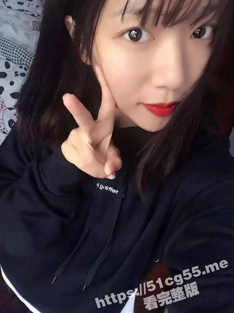 婚礼前的狂欢!南京眼镜骚母狗 在成为新娘的前夕来一场疯狂的解放 穿着吊带丝袜被弄的高潮不断! 图1