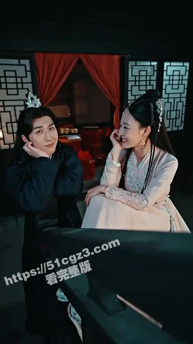 穿越短剧《开局女帝盯上了我的彩礼》我意外穿越古代当县令 女帝微服私访看上了我? 图4