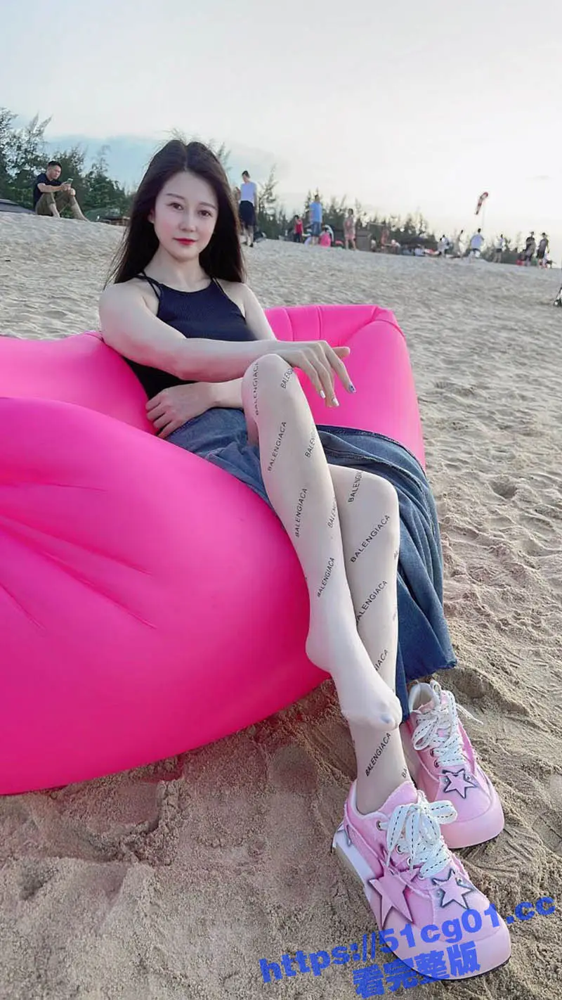 河南濮阳 林佳彤 超性感的花店老板娘 极品美腿大奶翘臀 丝袜足交诱惑至极 被土豪包养爆操内射骚穴 图3