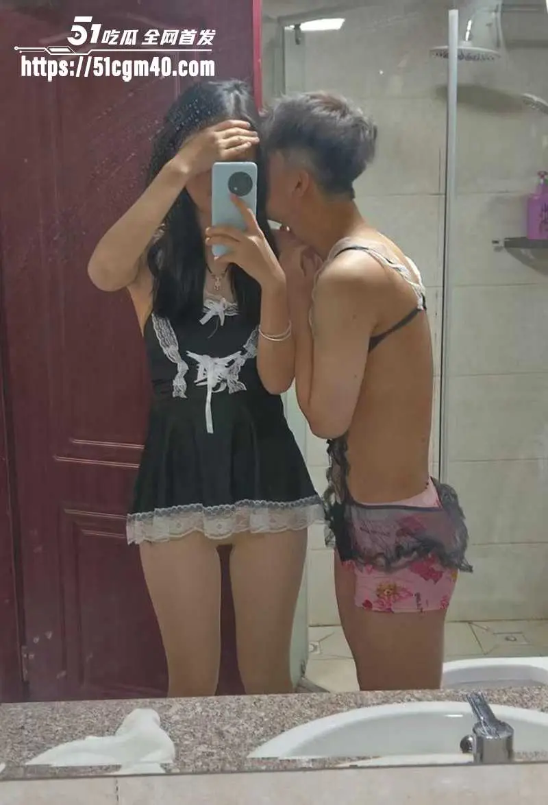 唐山人妻 郑佳怡 出轨玩认主 被各种调教爆操 在家人身边还偷录淫片 图3