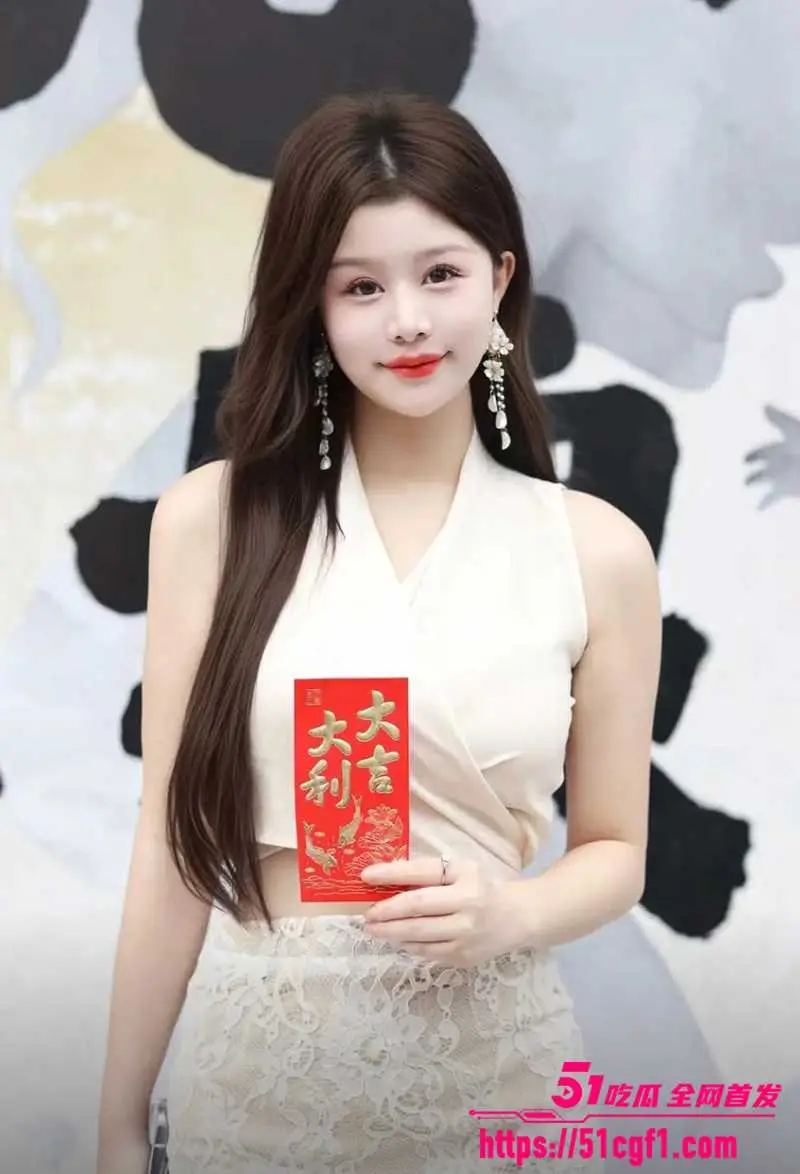 娱乐圈大瓜 短剧女神 柒可昕 私会金主被录淫片 豪乳肥臀成泄欲工具 图5