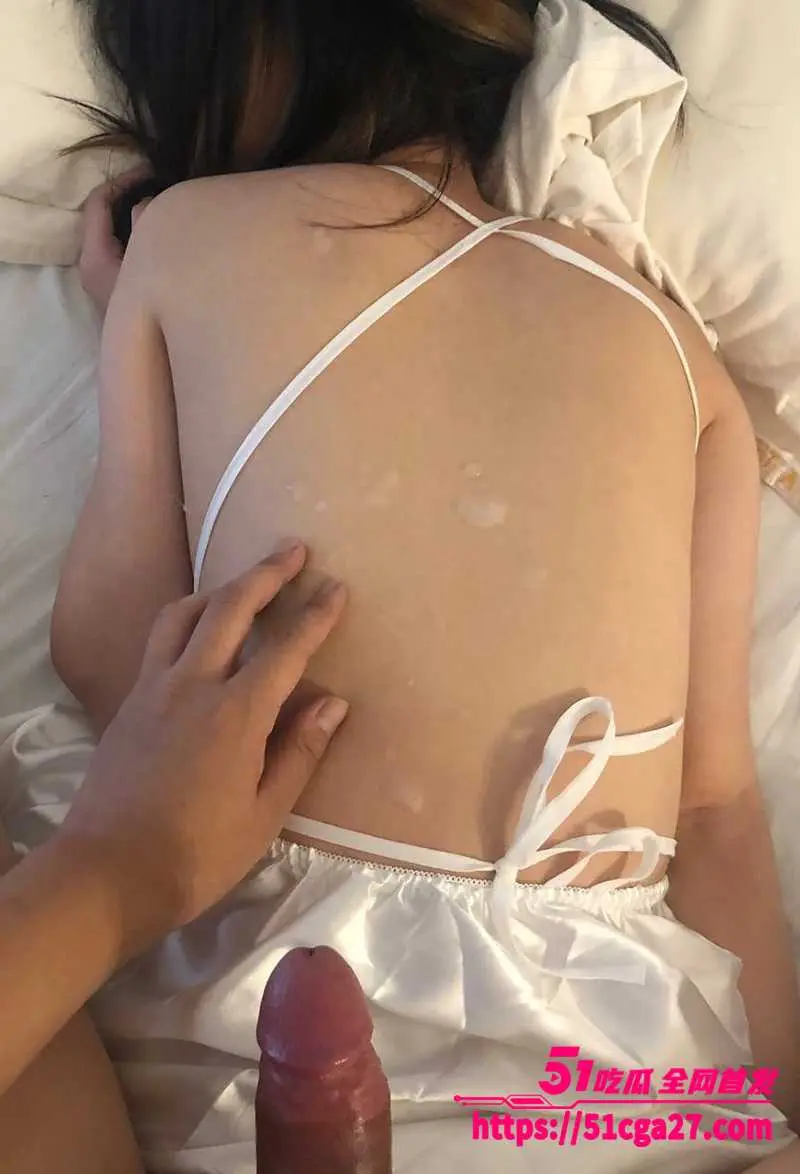 推特博主 小川大王 超淫约炮视频合集流出 众多美女被玩成精盆母狗 SM调教3P乱交 无套爆操尺度拉满! 图10
