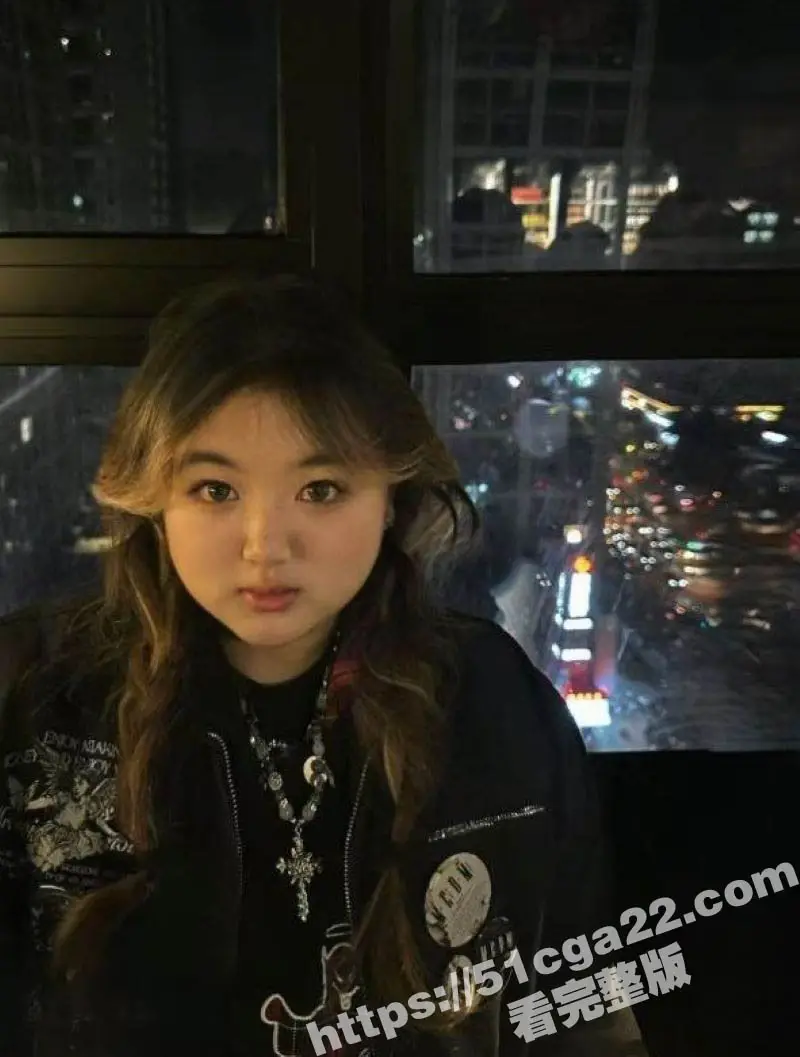 重庆女m石家庄大学生600可玩！BBW身材尽显骚浪本性 露脸做爱视频淫态炸裂！ 图3