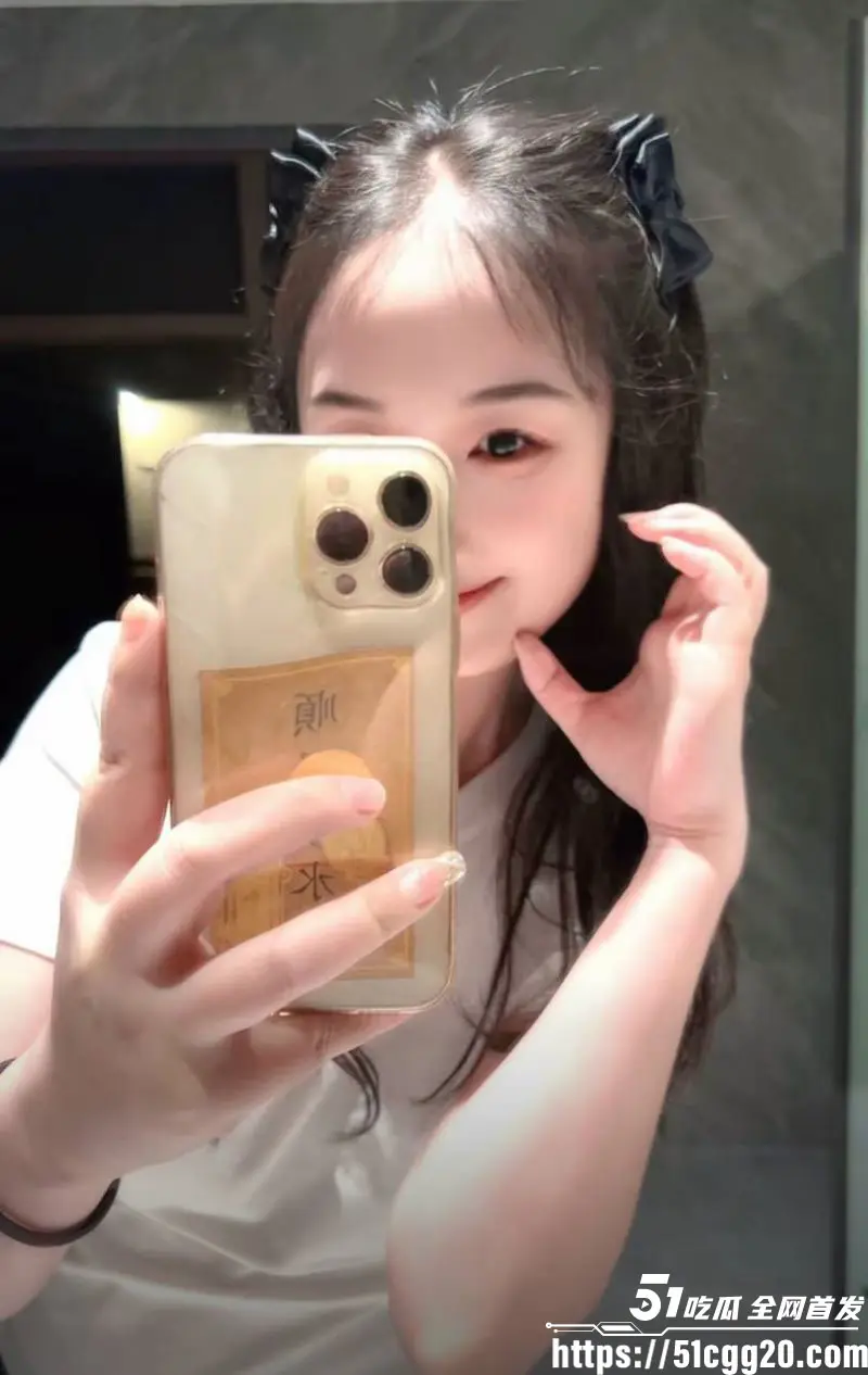 云南玉溪农业局副局长 张颖 婚内偷腥被妻子实名举报!与红塔银行陈捷妤酒店激战捉奸在床 引爆官场地震! 图8