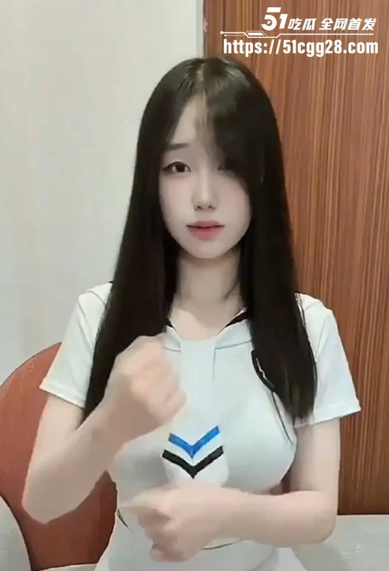 极品网红 小宅源 私定合集流出 顶级炮架硬核撩拨 白嫩豪乳配蝶翅嫩穴 可盐可甜上演极致反差! 图5