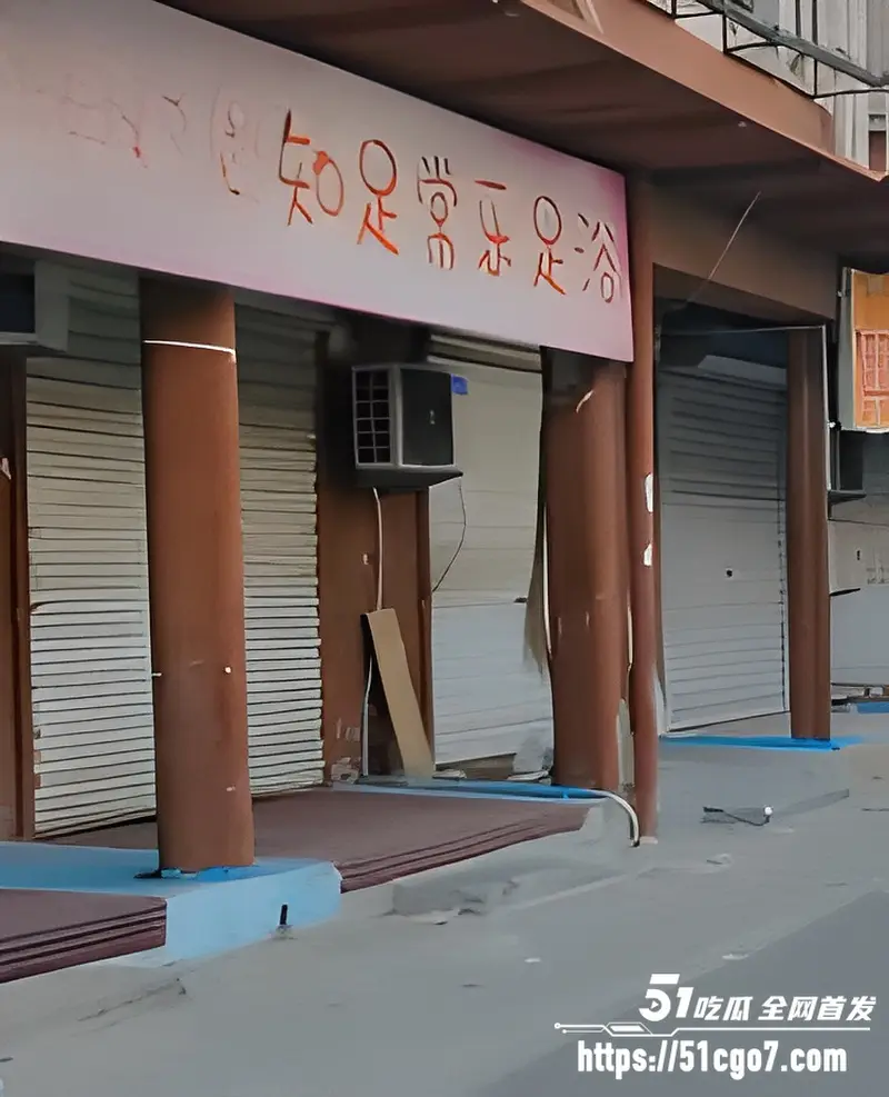 燕郊小张庄爆惊天命案 嫖客怒砍4鸡头1小姐 百名警察深夜出动封锁全村! 图4