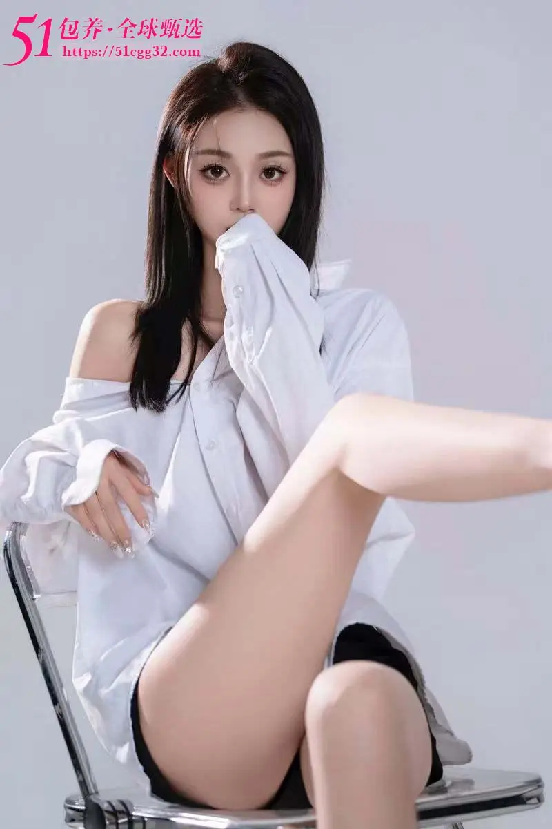 51包养 高端外围 | W1WH2201 武汉顶级美腿实习幼师 69可亲 制服丝袜 常年健身 全身紧致白皙 质量保真 假一罚十 图1