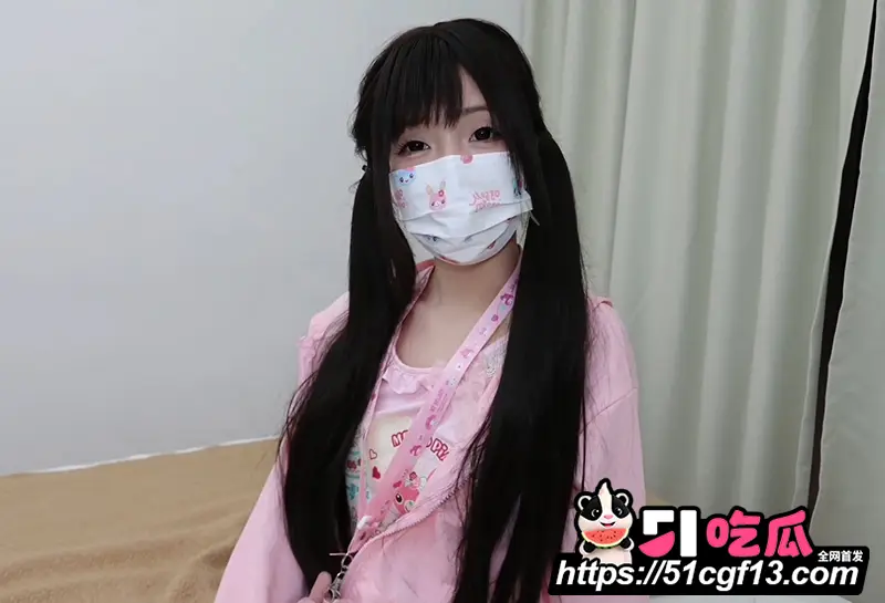 双马尾表妹 萌宅卡 撞破表哥看片的秘密 淫语勾引足交吃屌 被狠操内射全是套路 图1
