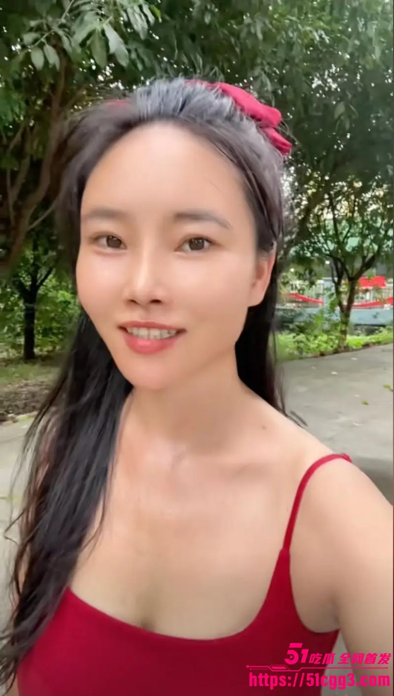 抖音颜值少妇 小橙子 私拍流出 脸穴同框道具自慰 各种姿势榨干小鲜肉 口活直接封神！ 图3