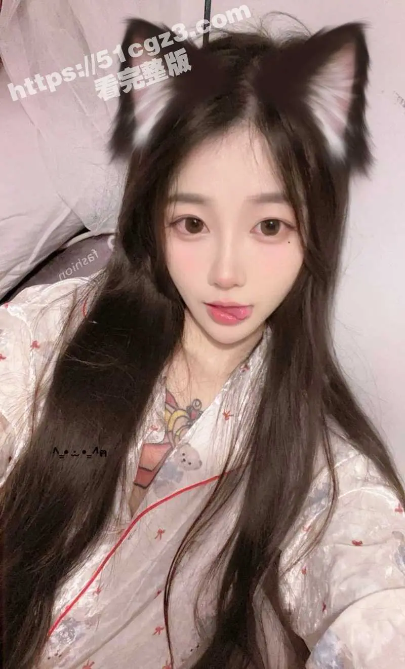 快手00后嫩妹网红 喜欢小羊 全网约炮撩骚 巨乳自慰直播撩拨粉丝 化身淫娃寻找冤大头猎物 图2