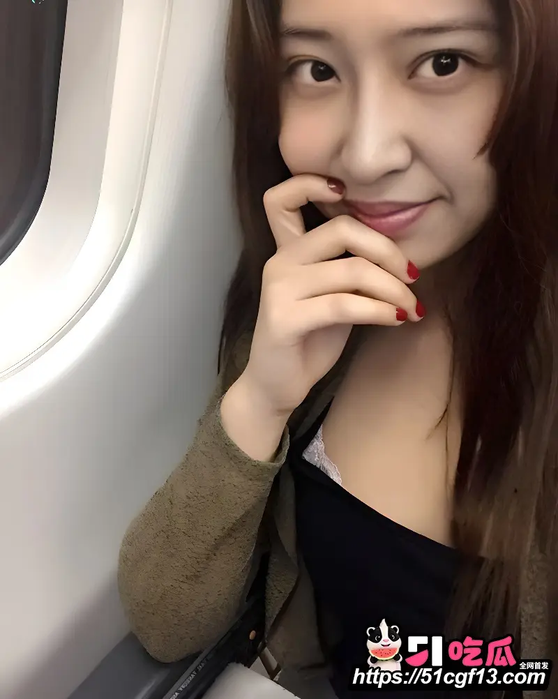 性瘾反差少妇 为发泄肉欲勾引闺蜜男友 69式坐脸疯狂互舔 娇喘风骚又销魂！ 图1
