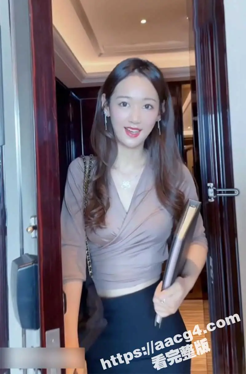 秀人网极品女神唐安琪 化身黑丝秘书真空凸点 极致诱惑秀完美身材 顶级剧情超长版免费看 图1