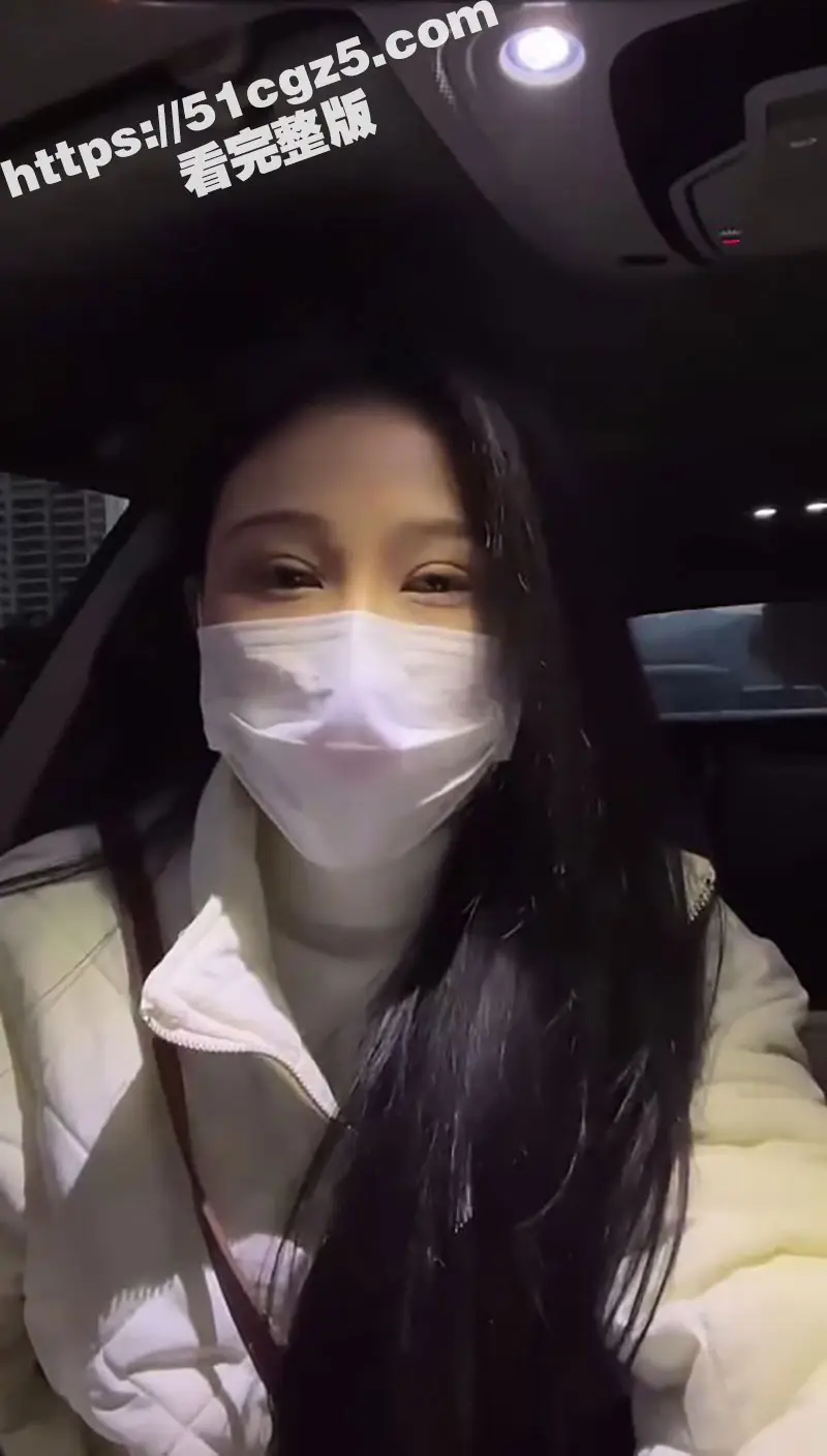 云南保山市君悦广场 渣男张麒麟有女友还当众小三表白 被原配刷视频拉横幅捉奸！ 图4