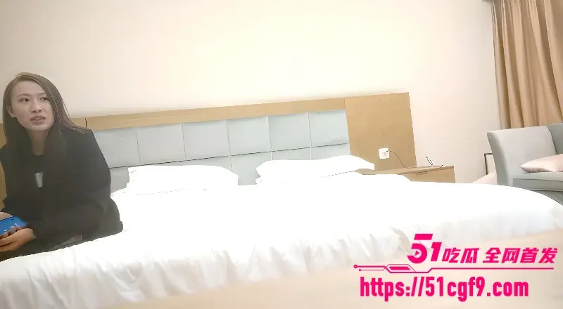 探花利哥 约操外围御姐 黑丝美腿挑逗 翘臀掰穴69互舔 各姿势轮番操不停! 图1