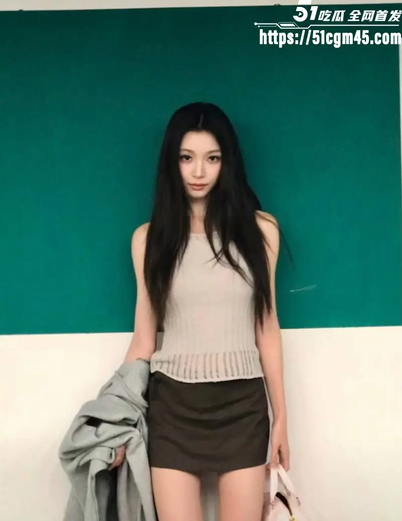 胡彦斌易梦玲闪恋闪分 马尔代夫湿吻甜蜜到AI性爱视频流出 点燃吃瓜热潮! 图6