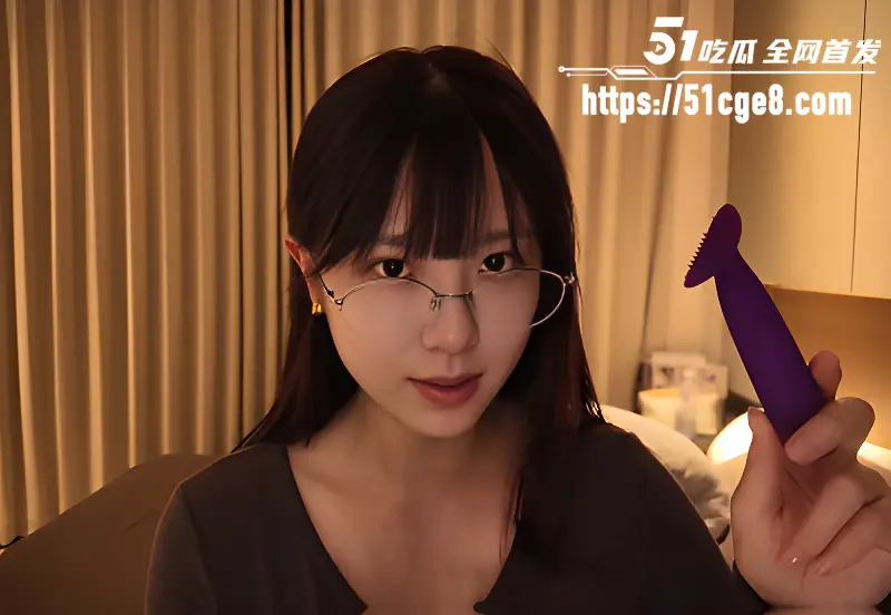 美女性爱讲师 卯哥 亲测电动阴蒂刷 开足马力边玩边讲 肥臀高撅失禁潮吹 图2