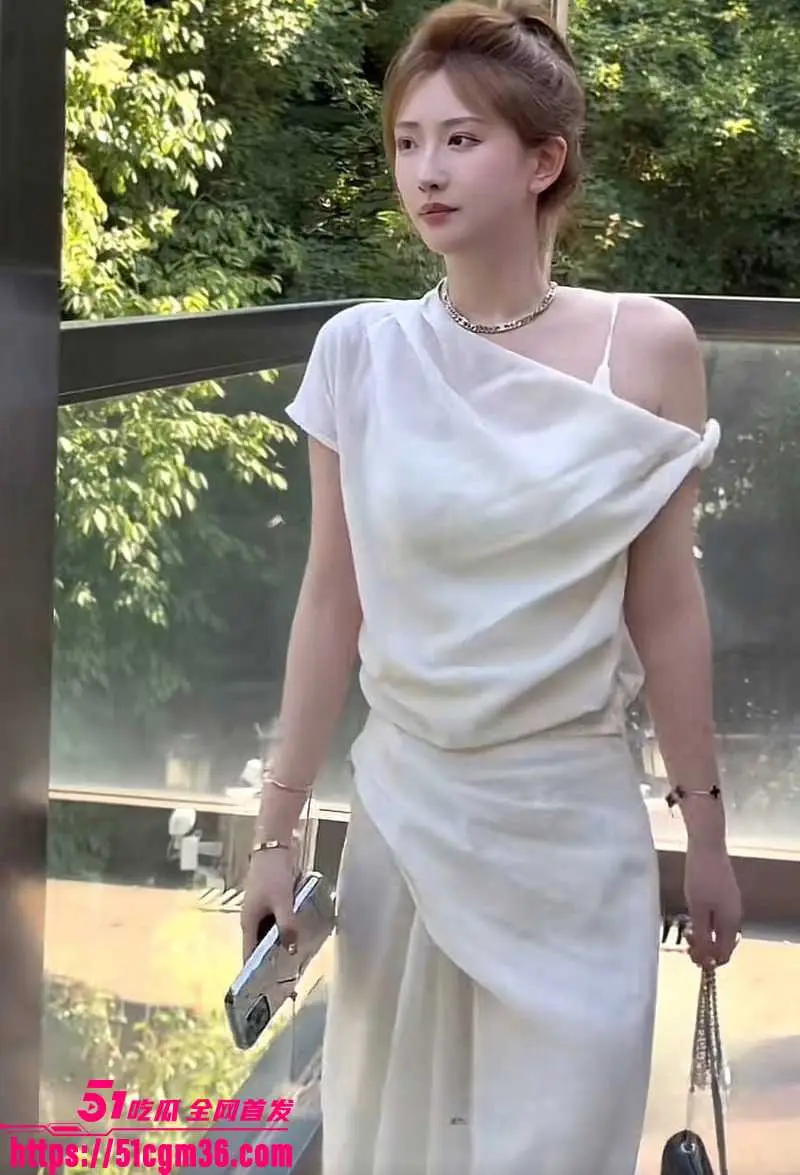 百万女网红 刘老大 家暴戏反转 和出轨老公堂弟玩乱伦 偷情视频淫到炸 图7