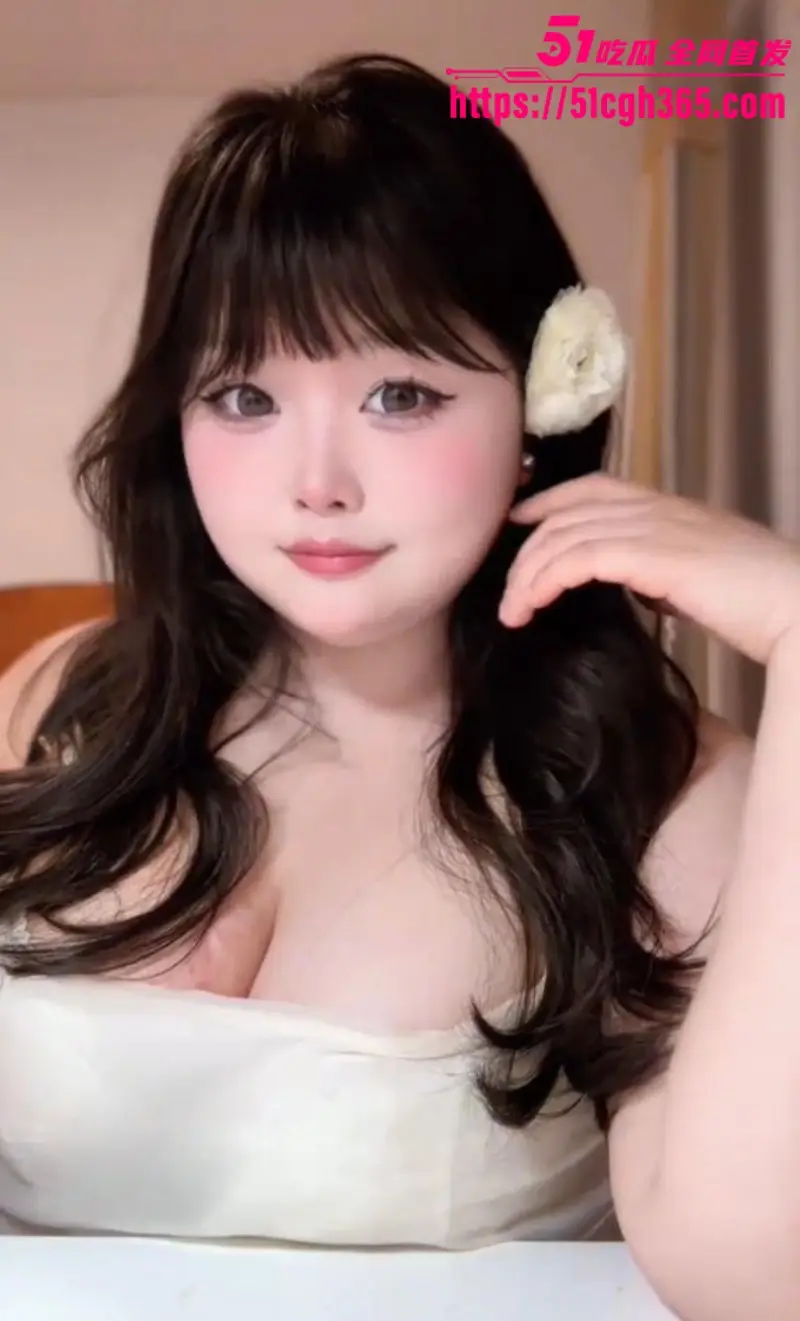 抖音网红 两只猫 做爱私拍曝光 微胖巨乳肥臀 狗链牵引女上骑乘 后入猛操臀浪翻滚！ 图6