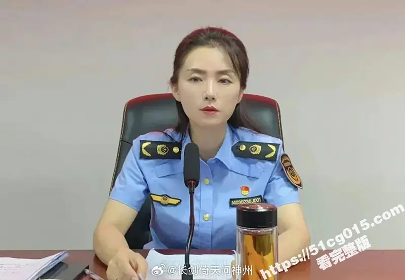 史上颜值最高的美女官员落马!江西浮梁市监局局长 李彬 被双规!偷情视频曝光 原来美女局长是靠骑上去的 图12