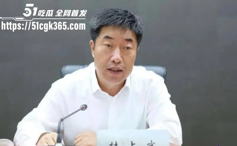 烟草局副局长 韩占武 贪污落网 59岁老登玩的花 包养多位情妇潜规则女下属 无数骚货趋之若鹜! 图4