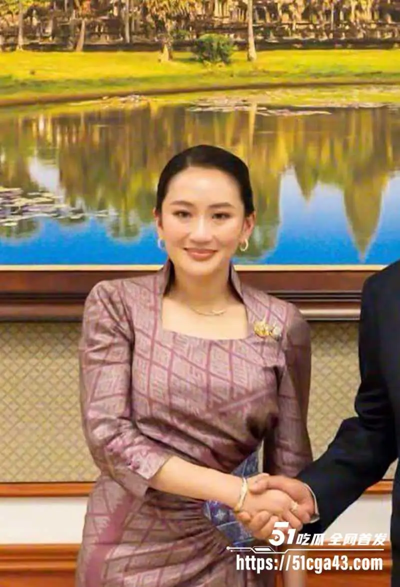 泰国女总理 佩通坦钦那瓦 深陷出轨风波 黑客破解与小鲜肉性爱视频流出 完美露脸尺度劲爆! 图5