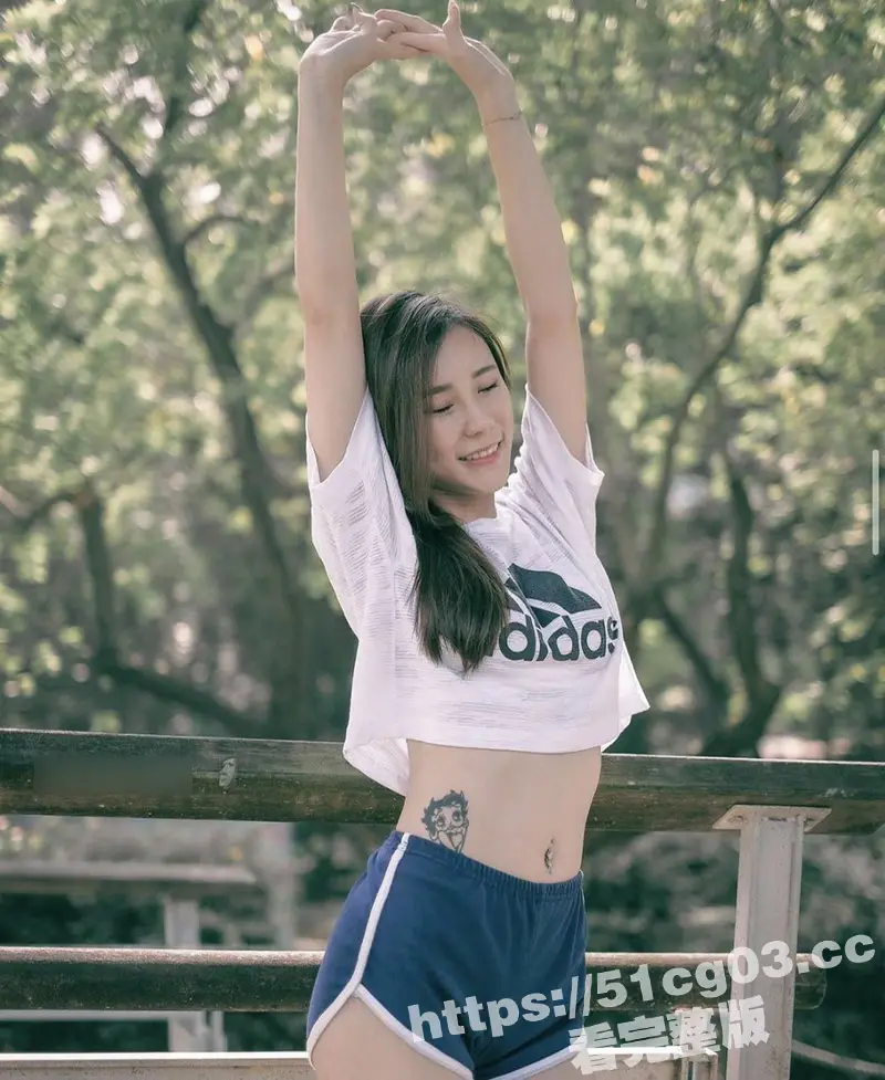 台湾的反差母狗betty 极品身材钢管舞老师 超长做爱视频流出 这货平时是真骚啊 到处分享自己的身体 图1