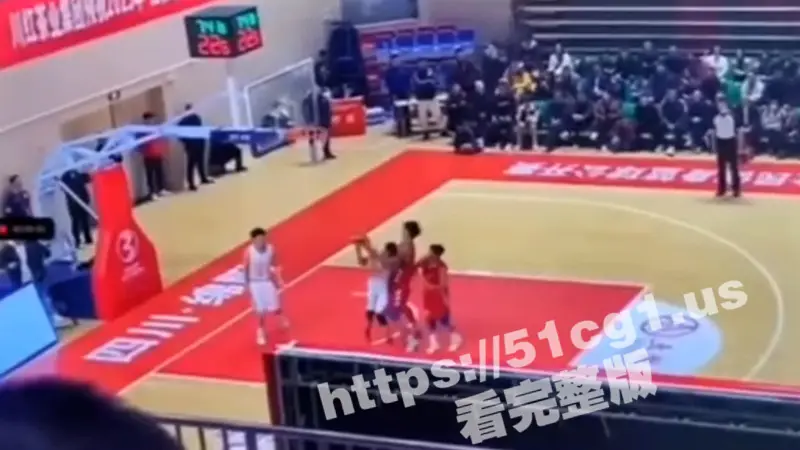 绵阳涪城体育馆 篮球队绵阳与凉山 发生大规模冲突! 图1