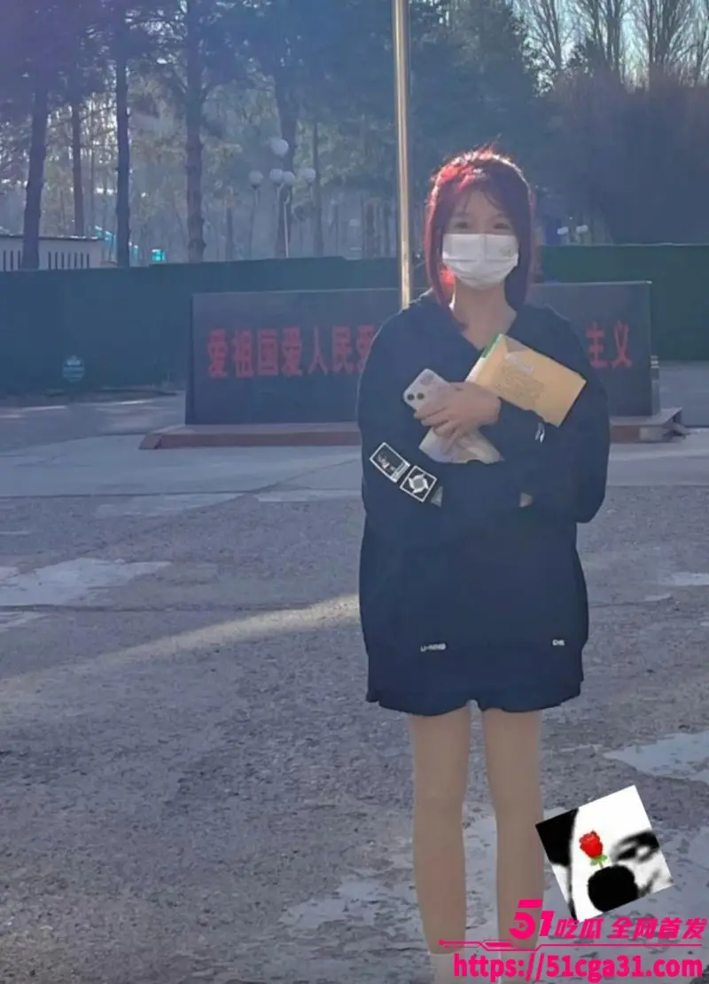 新疆乖巧可爱学生妹 与精神小伙无套性爱 骚逼又紧水又多 口活更是一绝！ 图7