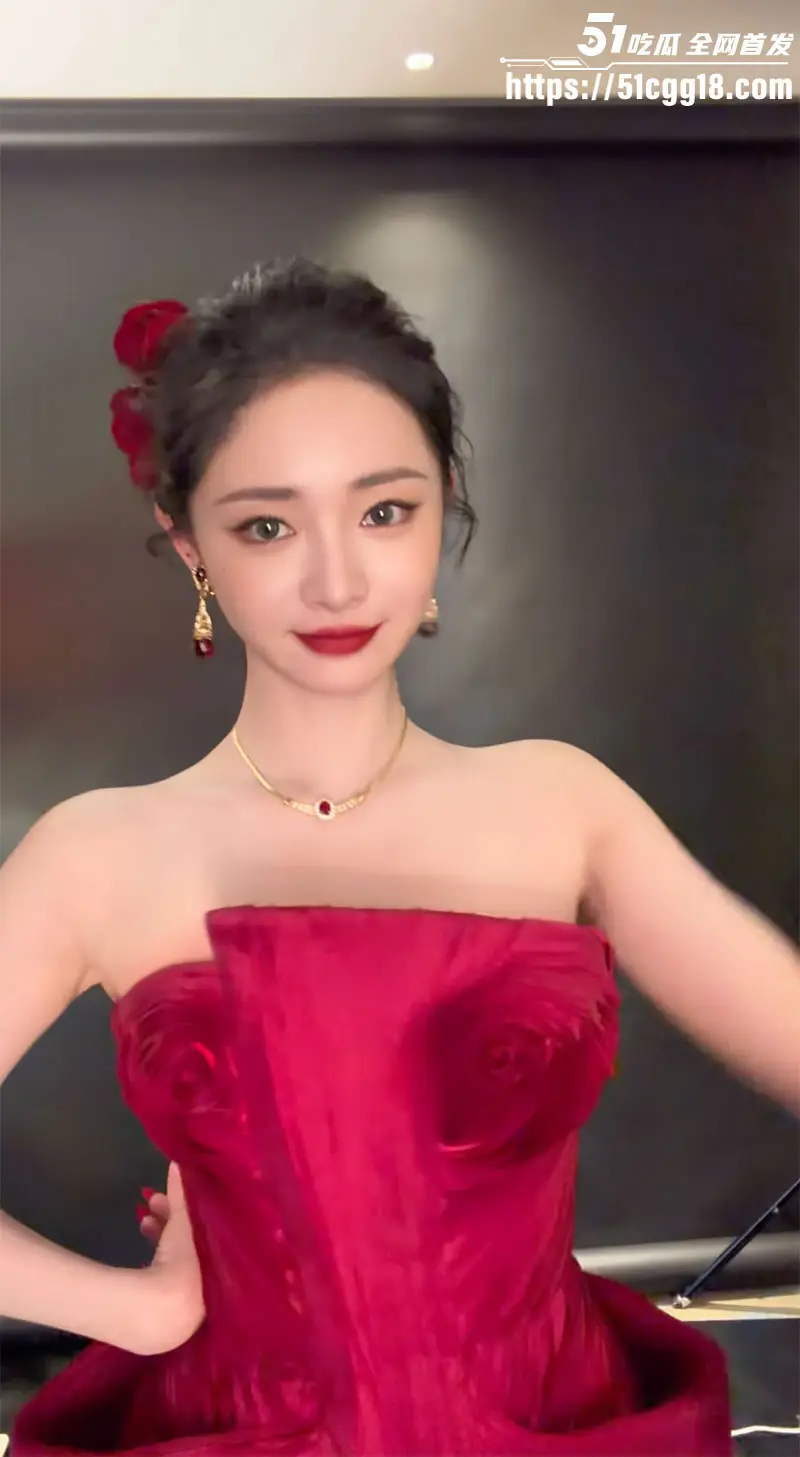 高颜值人气女星 周洁琼 Ai脱衣视频 古典仙子变火辣尤物 巨乳白虎全裸骚舞 美艳反差诱惑撩人！ 图1