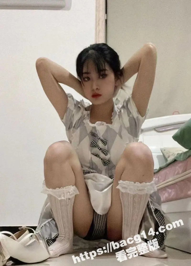 南京大学 林怡然 酒后尽显反差母狗本性!外表清纯内里骚浪 纤细身材却有个大黑逼 自慰视频流出叫人大开眼界 图7