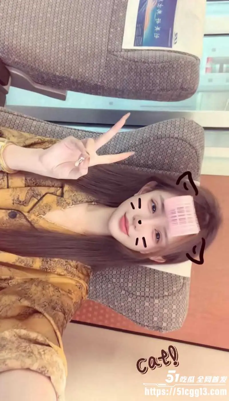 抖音纹身精神小妹 小娇七 1v7视频再度爆火全网 令数万网友疯求 无套抽插轮流内射 堪称史诗级淫乱大片! 图6