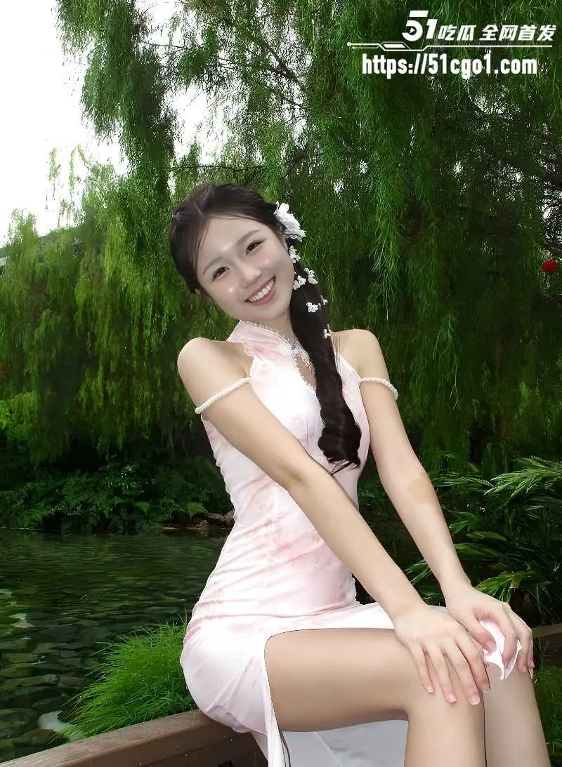 高颜值大眼美女 erinnn 性爱自拍 口交骑乘释放本性 无套抽插骚气逼人 图3