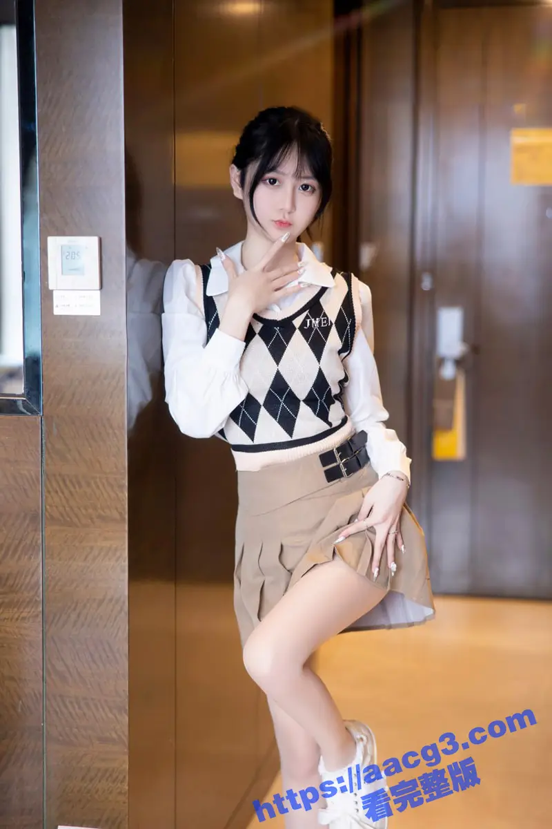 顶级女模谢小蒽 颜值巅峰私定作品 秀人网治愈系女神 电动鸡巴真实进入 大尺度自慰福利 图1