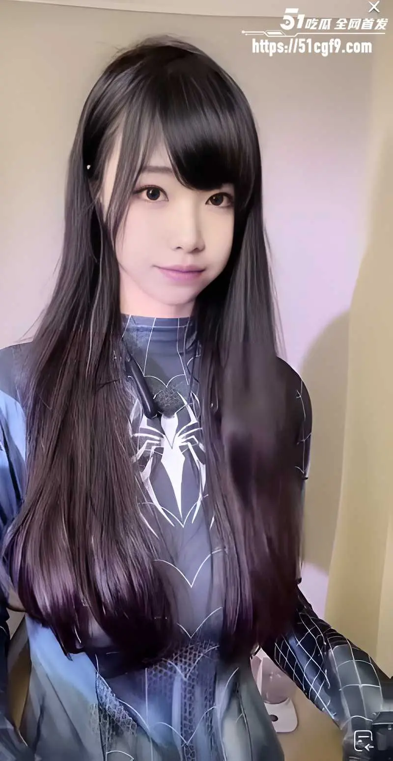 抖音女主播不经意漏点合集 为搏流量故意走光 闪现露胸露底毫无底线! 图5