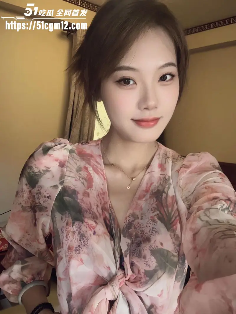 高颜值健身美女 刘敏婕 身穿情趣女仆装白丝网袜 被男友猛烈爆插蜜穴 浪叫连连像挨打一样 图1