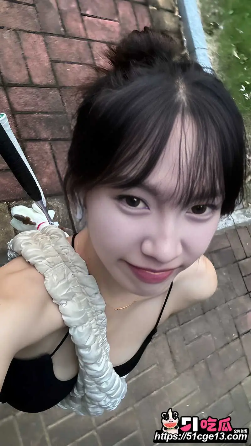 高颜值精神小妹性爱自拍 酒店发骚撅臀求操 多姿势抽插玩到高潮崩坏! 图3