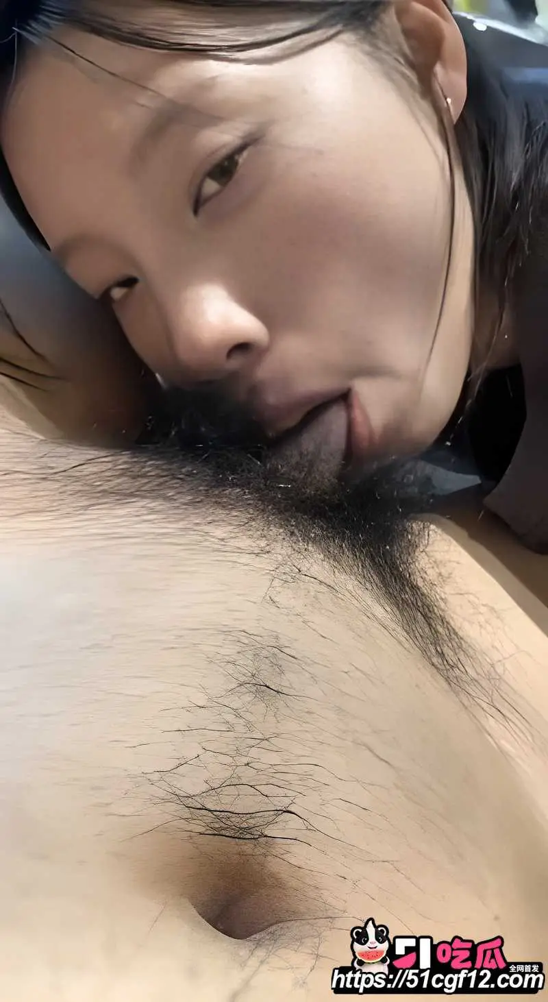 超淫情侣私拍泄密 软萌女友回家变样 主动深喉服侍小鸡巴男友 好白菜都让猪拱了！ 图3