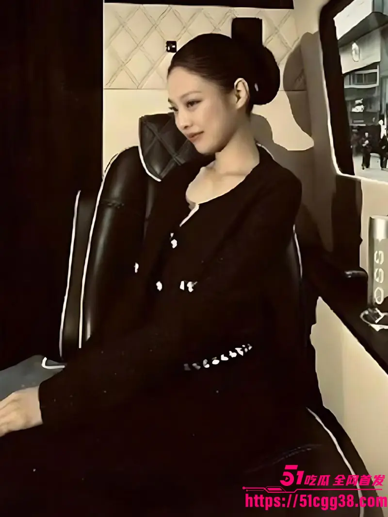 沈阳女骗子 张露月 曝光 刚结婚不久就网上骗钱裸聊 线下约炮 被炮友大屌狂干白浆四溢浪叫连连! 图3