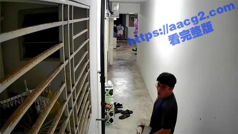 马来西亚公寓变态男 偷拿邻居胸罩打飞机 甩狙秒射 几秒解决战斗 被监控拍下证据 女邻居怒将其曝光 图4