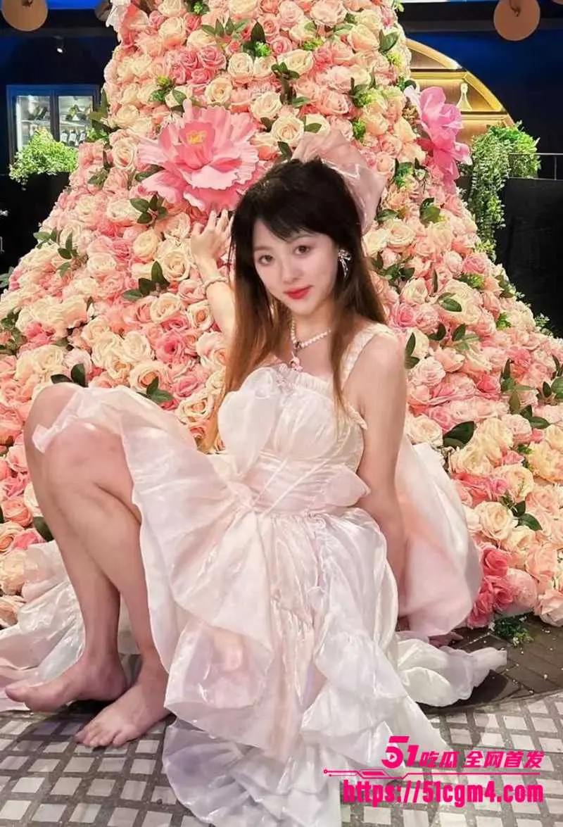 高颜纯欲美女情侣私拍流出 反差女神嫩逼多汁 被男友狂舔吸吮 无套后入猛怼高潮爽到腿软！ 图5
